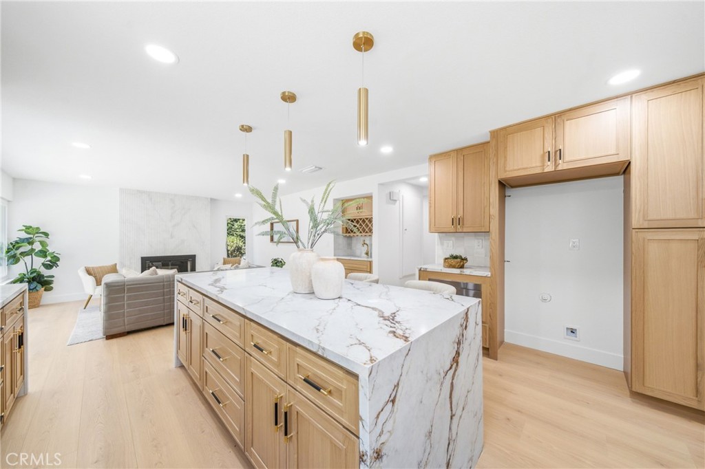 137 S Thistle Road