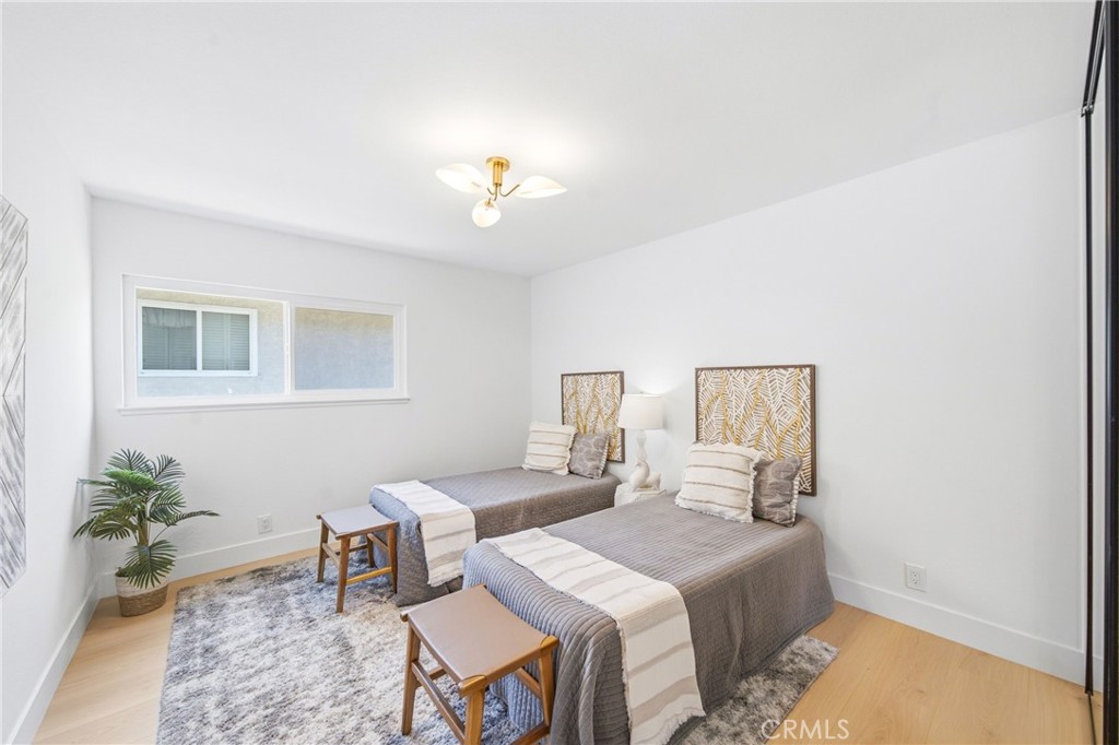 137 S Thistle Road