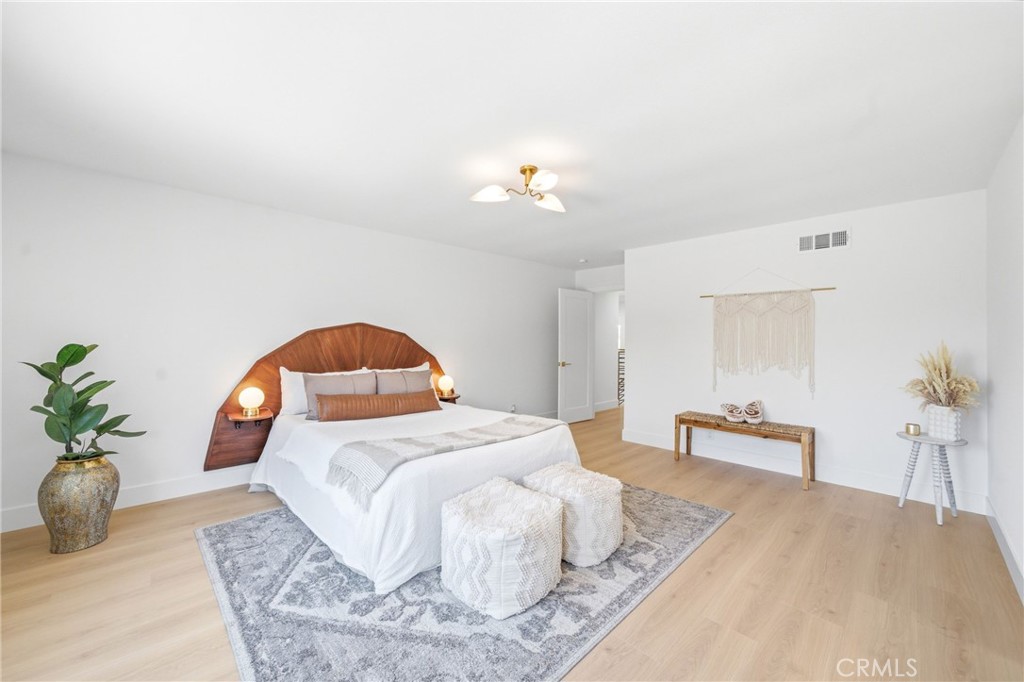 137 S Thistle Road