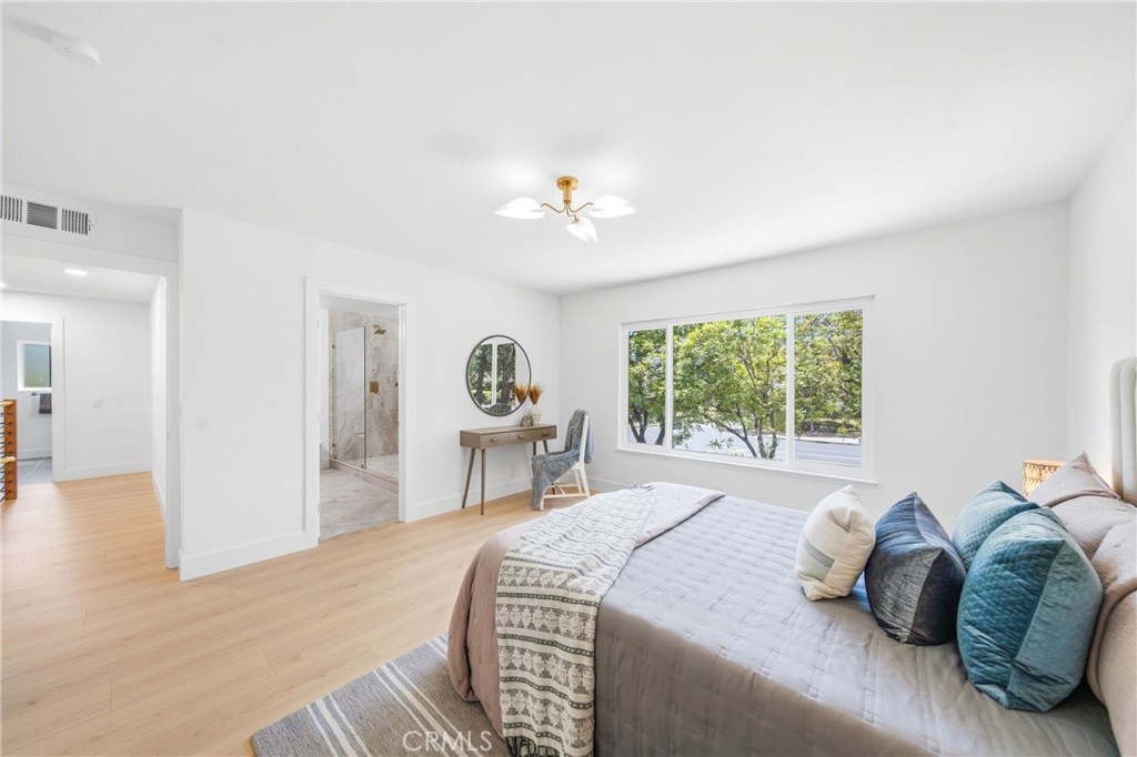 137 S Thistle Road