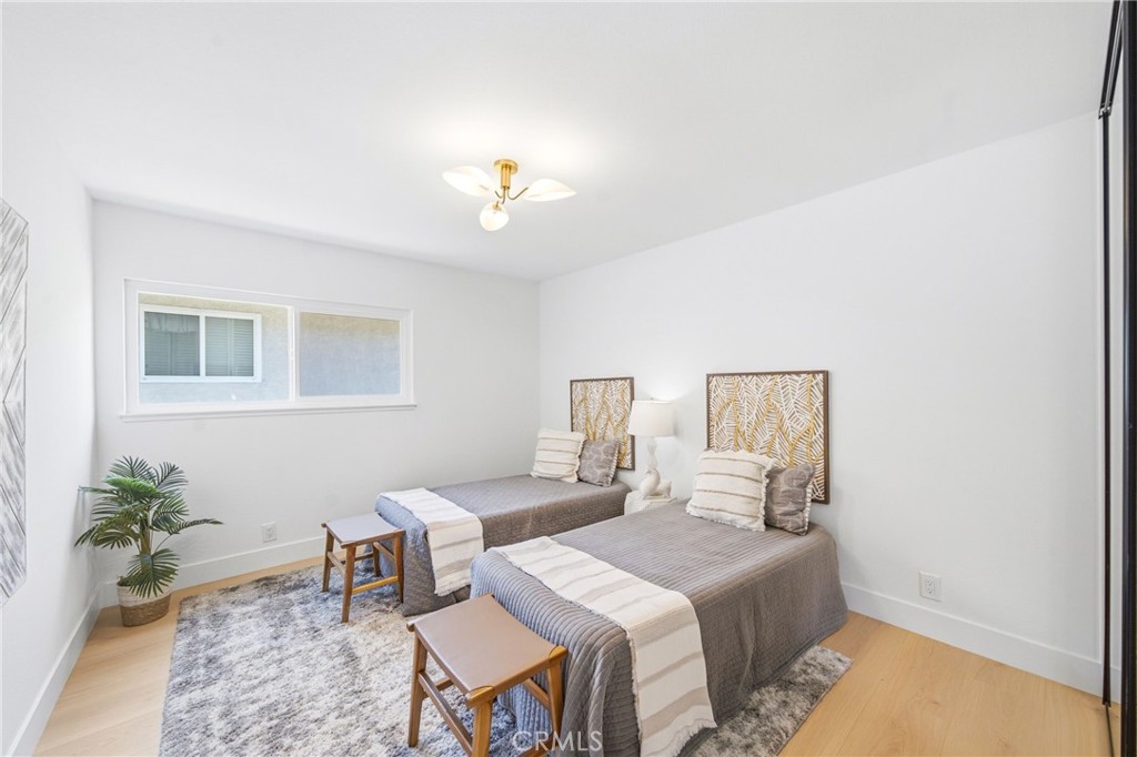 137 S Thistle Road