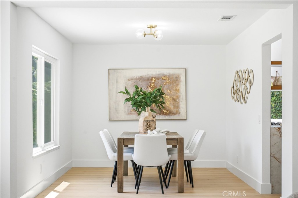 137 S Thistle Road