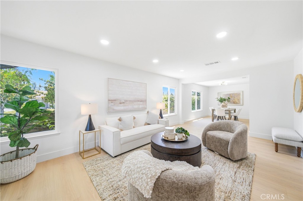 137 S Thistle Road