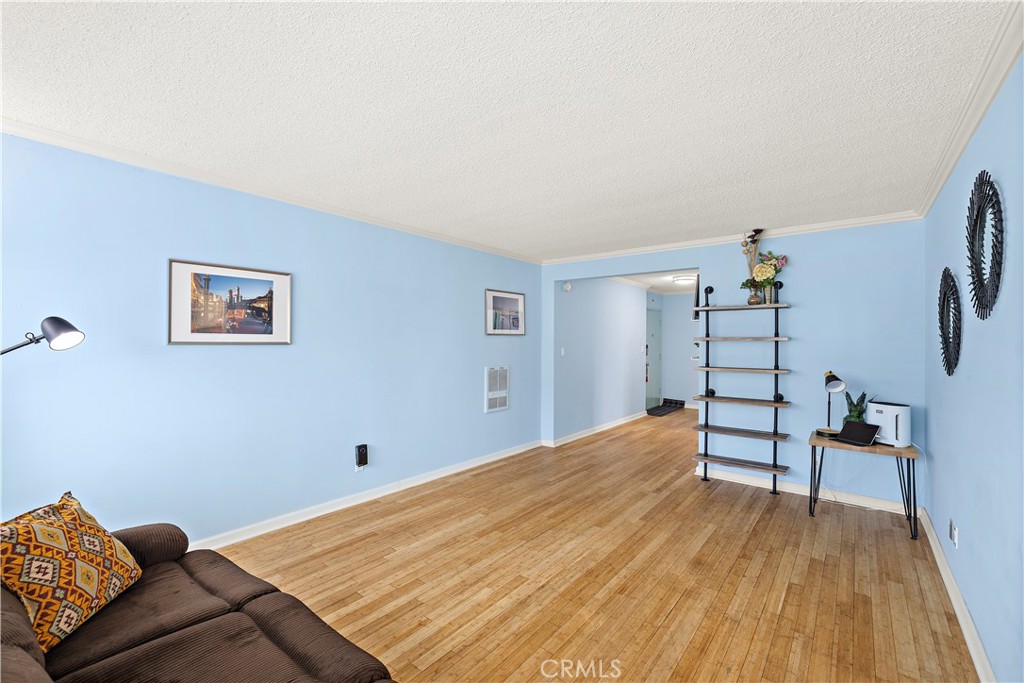 335 Cedar Ave #315