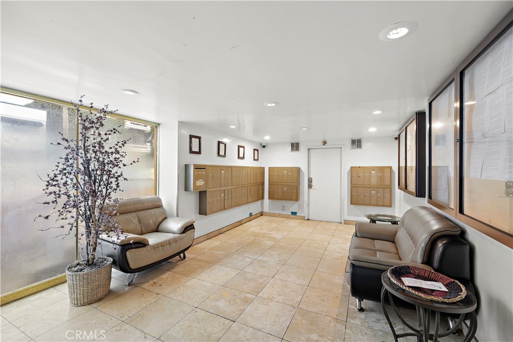 335 Cedar Ave #315