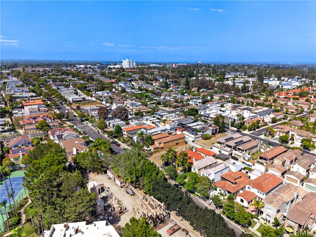 330 Ultimo Avenue