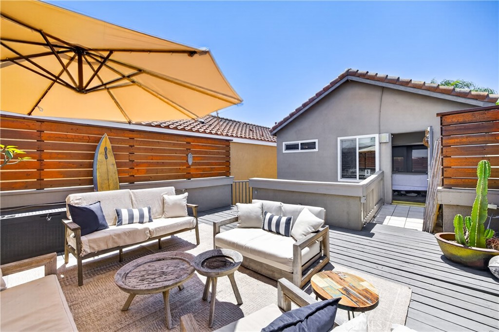 330 Ultimo Avenue