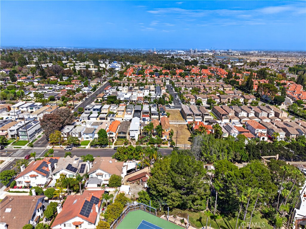 330 Ultimo Avenue