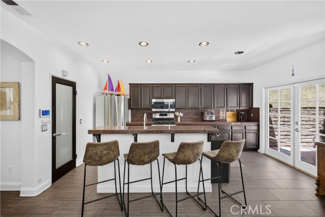 330 Ultimo AVE
