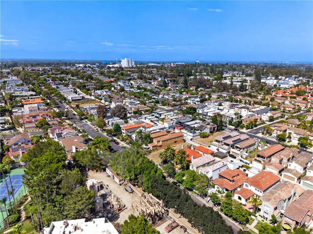 330 Ultimo AVE