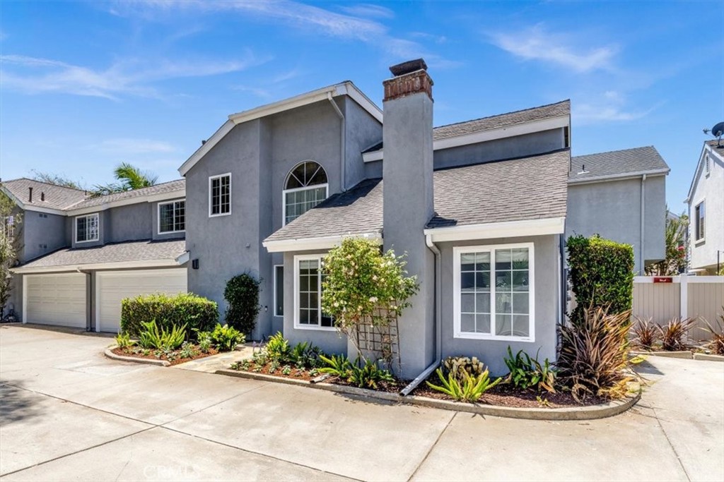 2626 Santa Ana 3