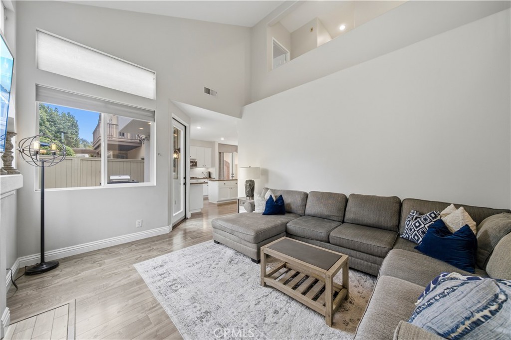43 Dawnwood