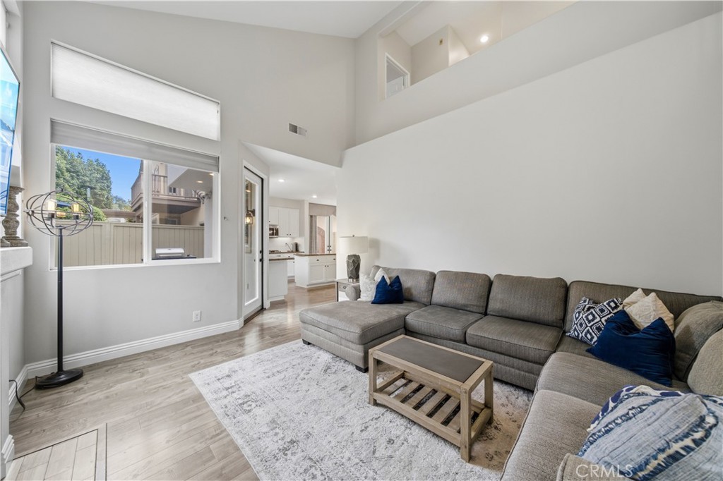 43 Dawnwood