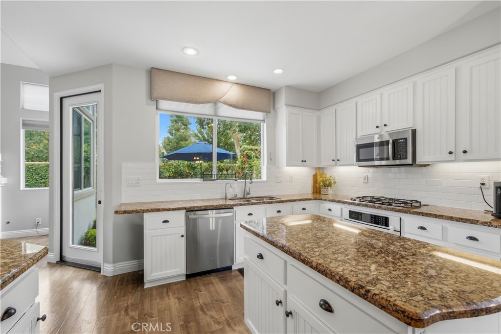 43 Dawnwood