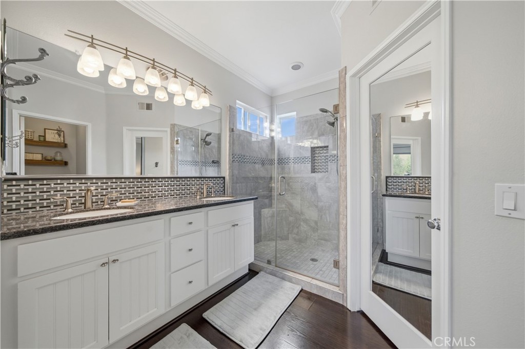 43 Dawnwood