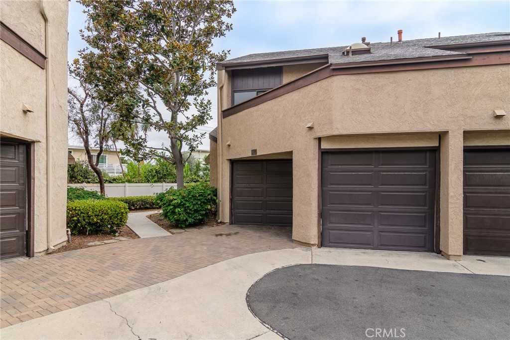 917 Van Ness Court