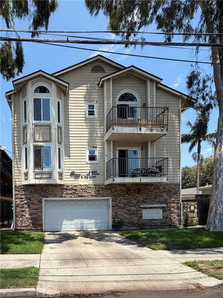 1637 E 5th Street 302