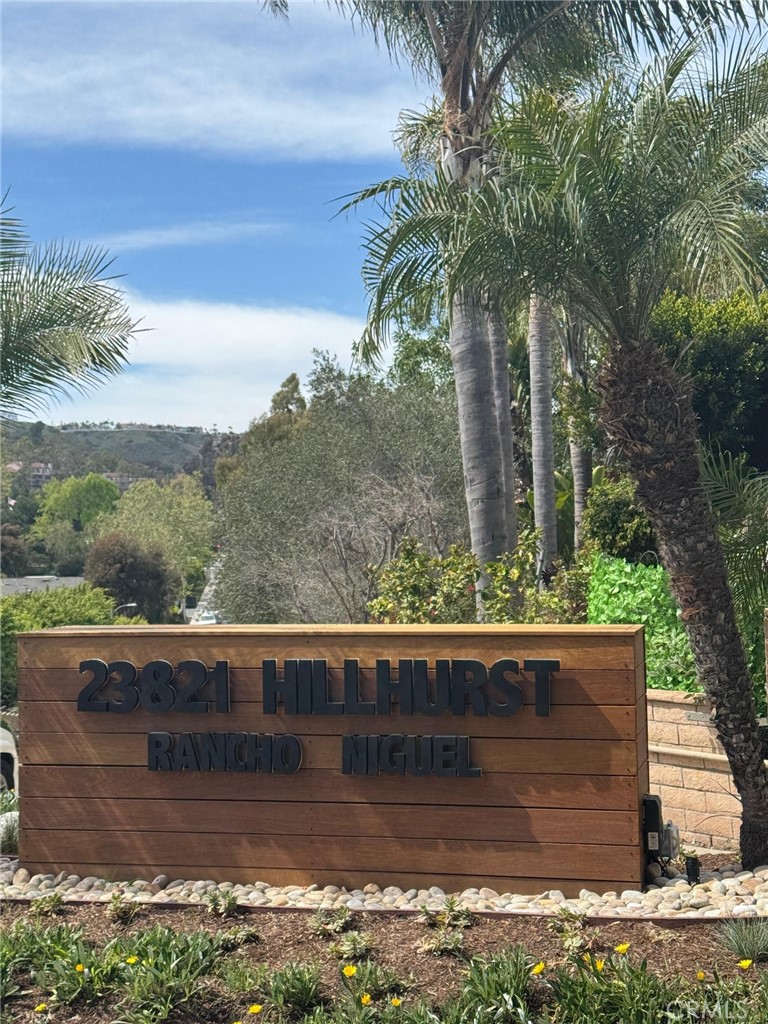 23821 Hillhurst 4