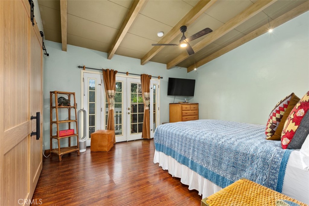 23821 Hillhurst 4