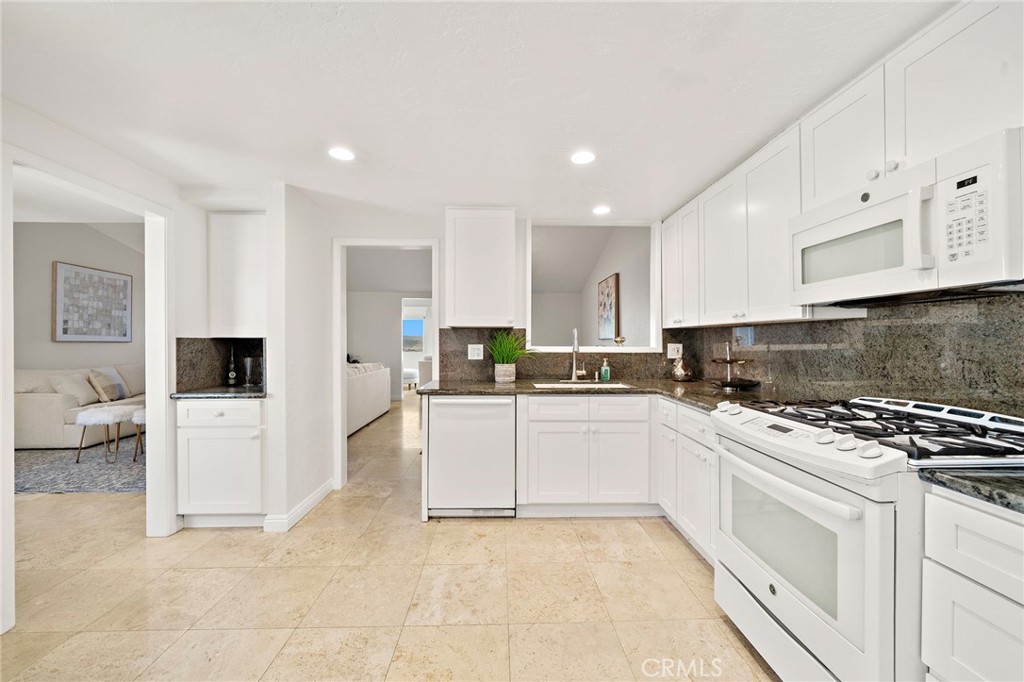 30982 Lucia Lane