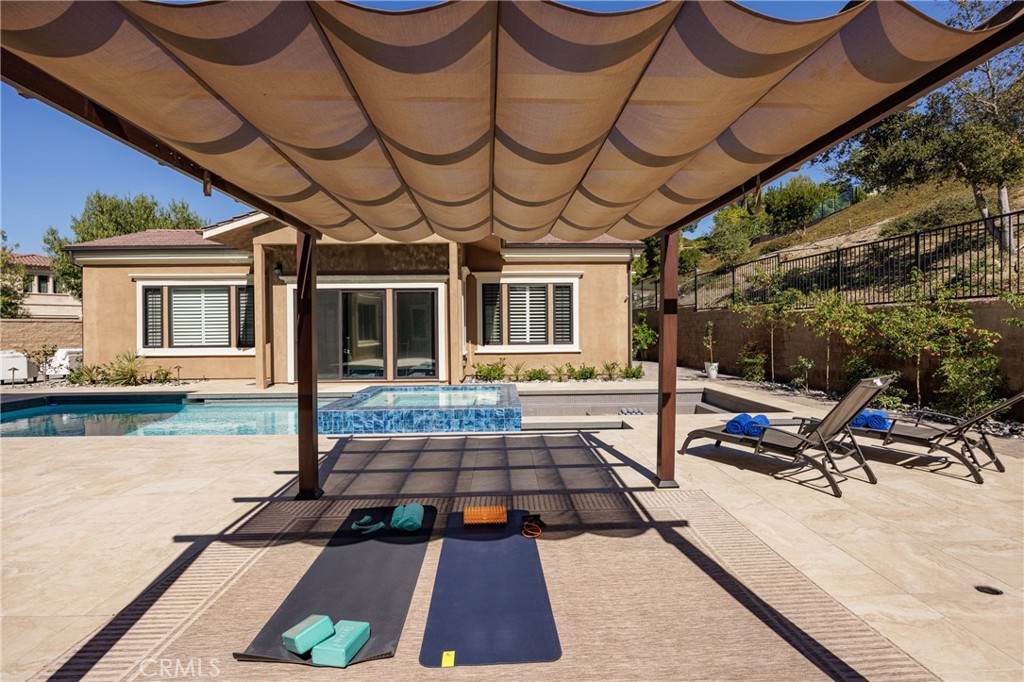 104 Shady Arbor