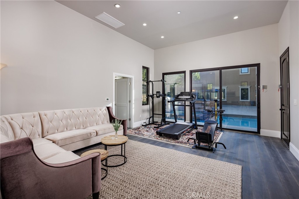 104 Shady Arbor