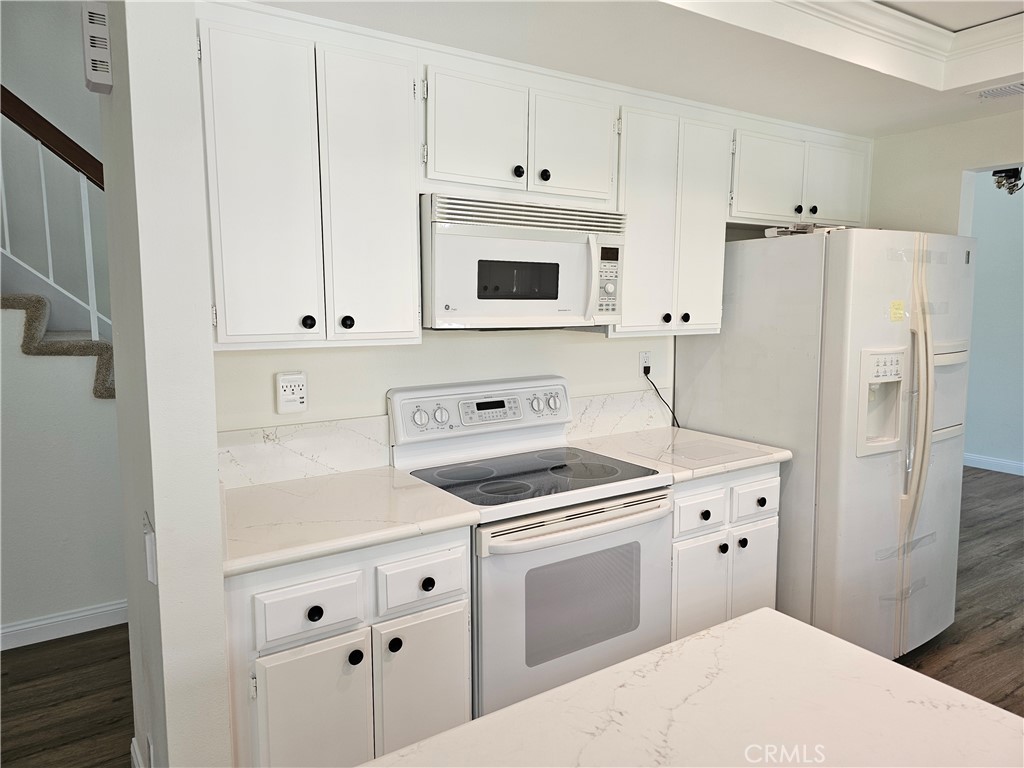 25825 Southbrook