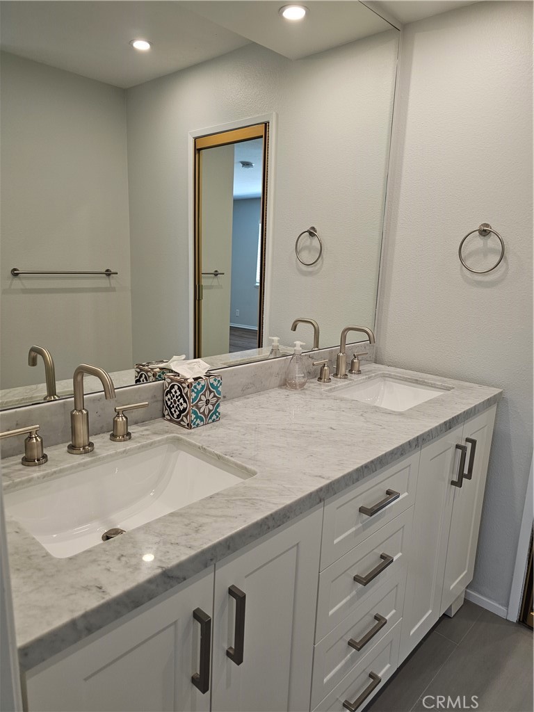25825 Southbrook