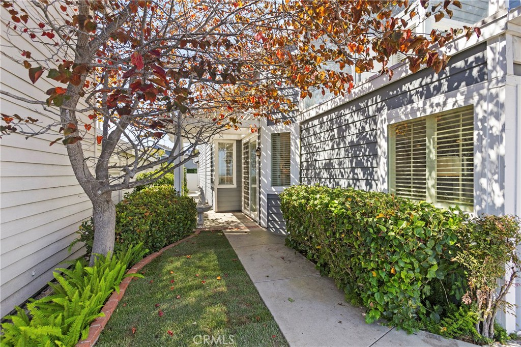 12 Byron Close