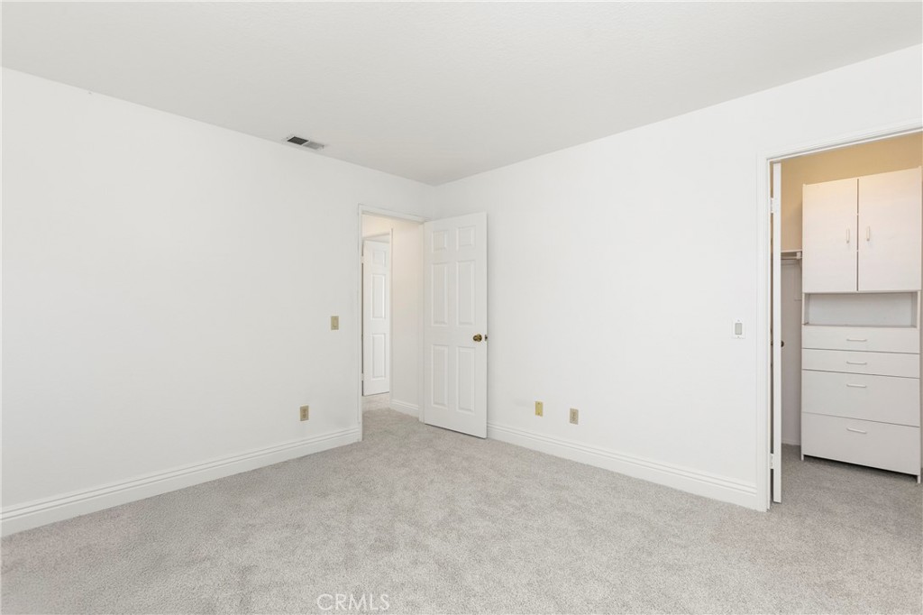 12 Byron Close