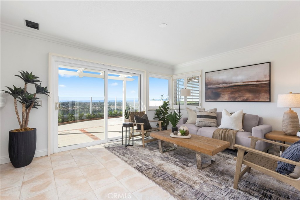 12 Byron Close