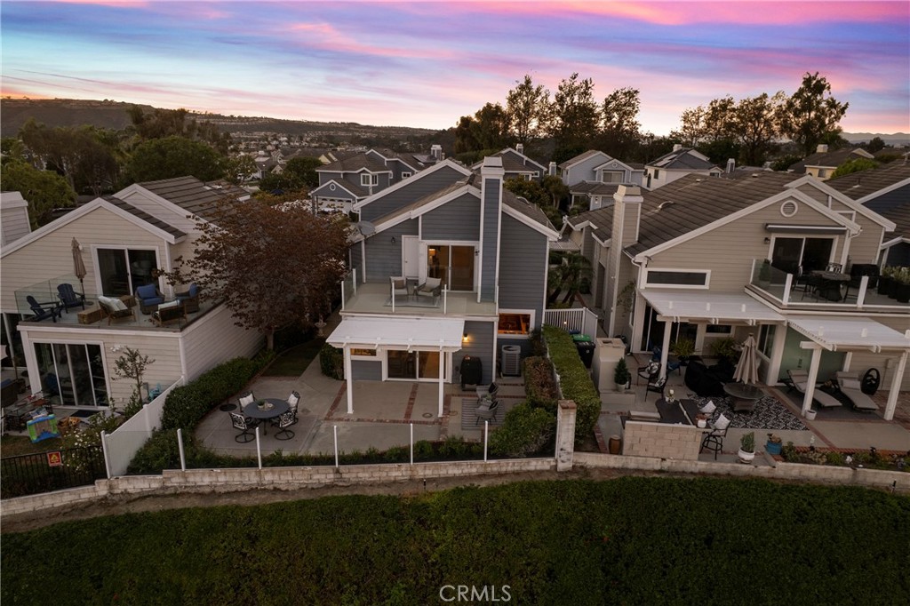 12 Byron Close