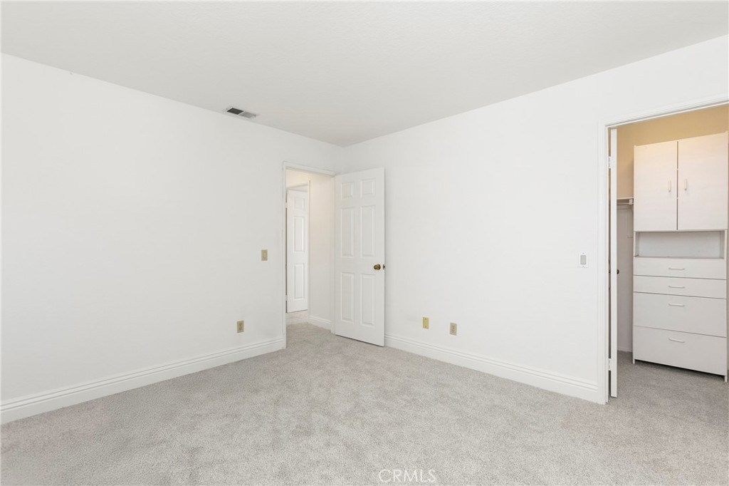 12 Byron Close