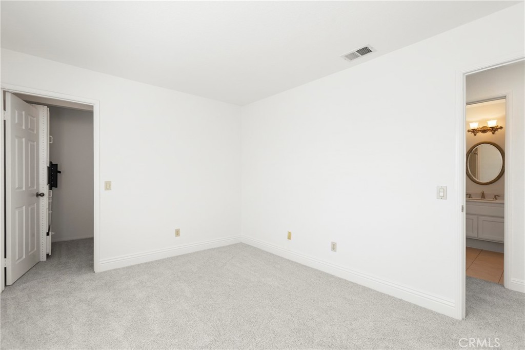 12 Byron Close
