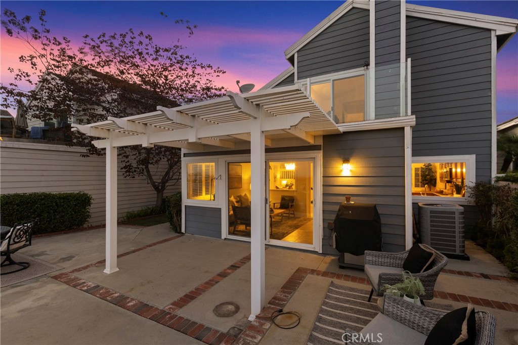 12 Byron Close