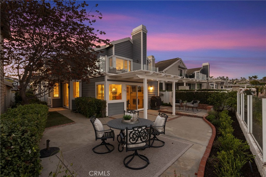 12 Byron Close