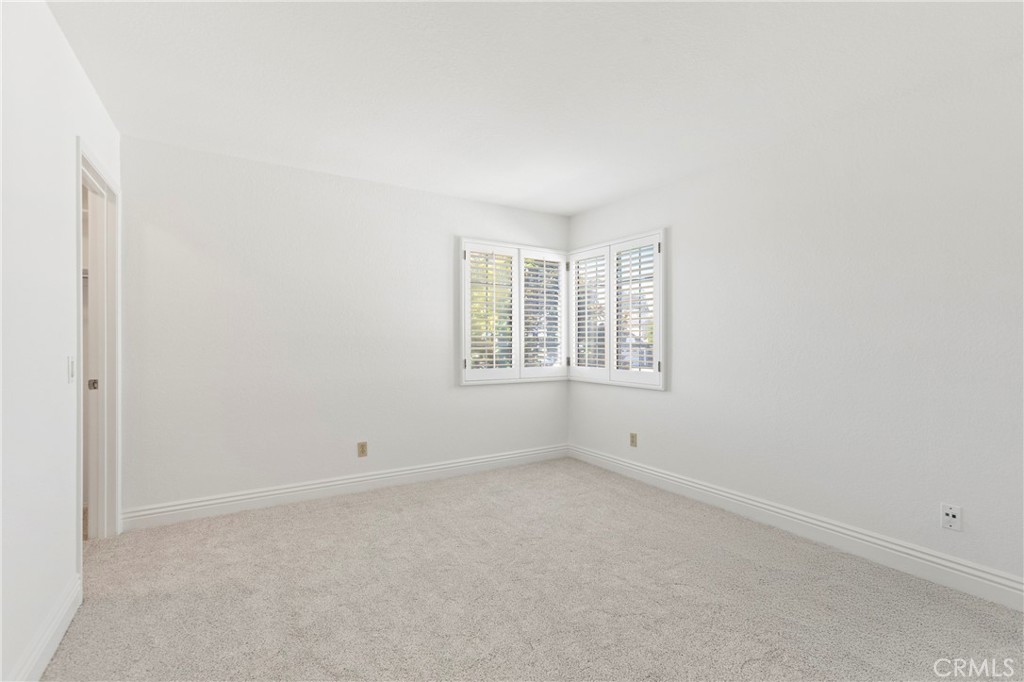12 Byron Close