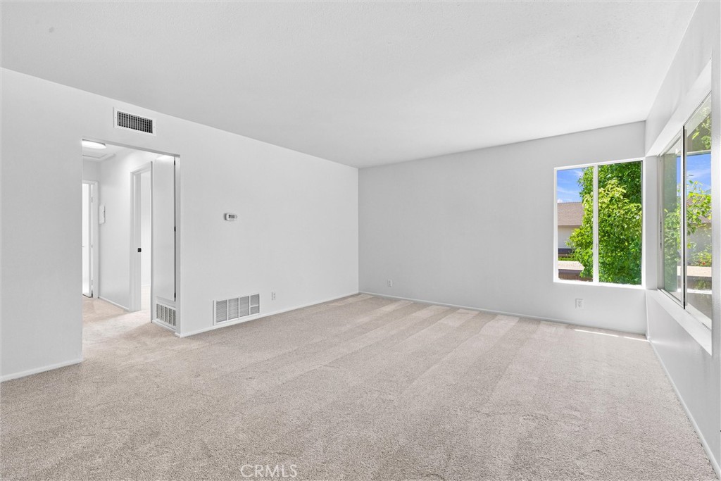 128 Clearbrook