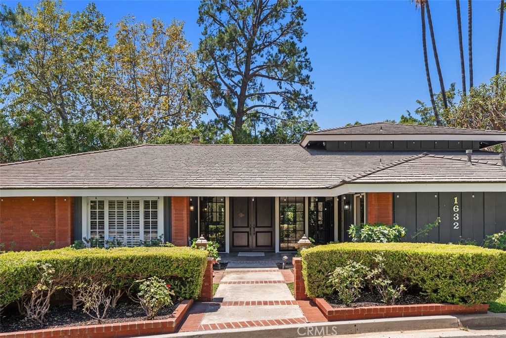 1632 SE Skyline Drive