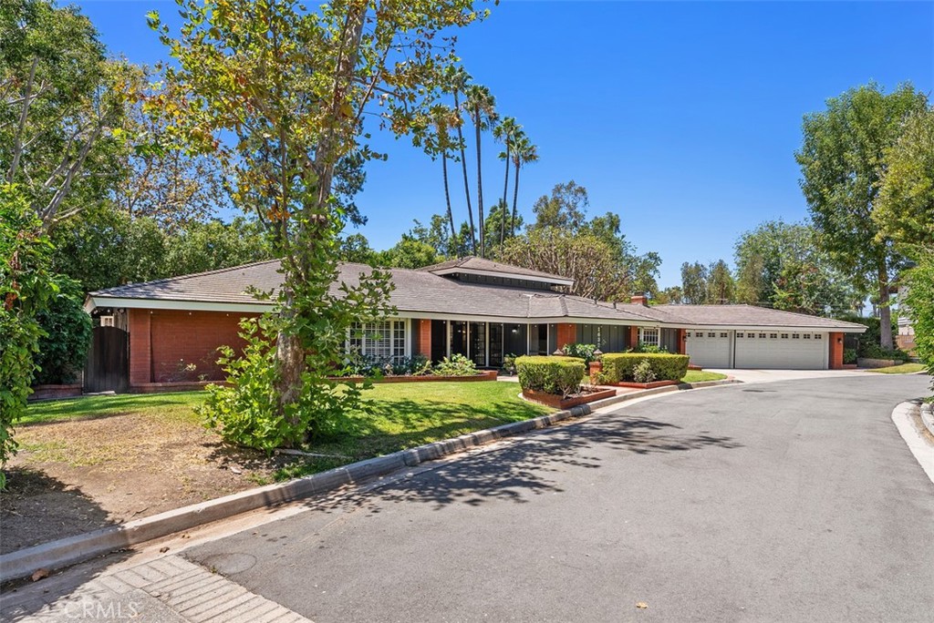 1632 SE Skyline Drive