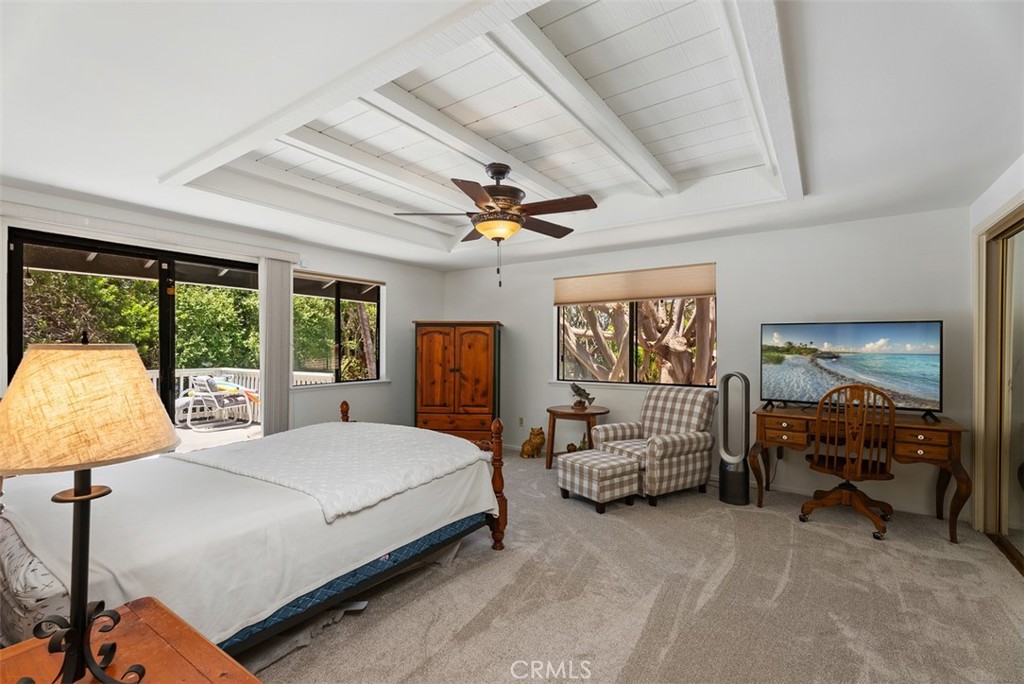 1632 SE Skyline Drive