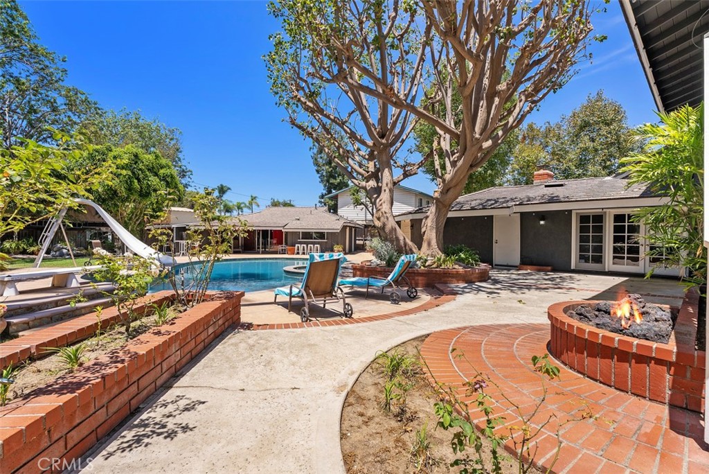 1632 SE Skyline Drive