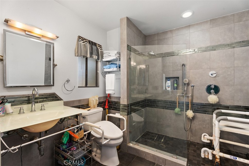 1632 SE Skyline Drive