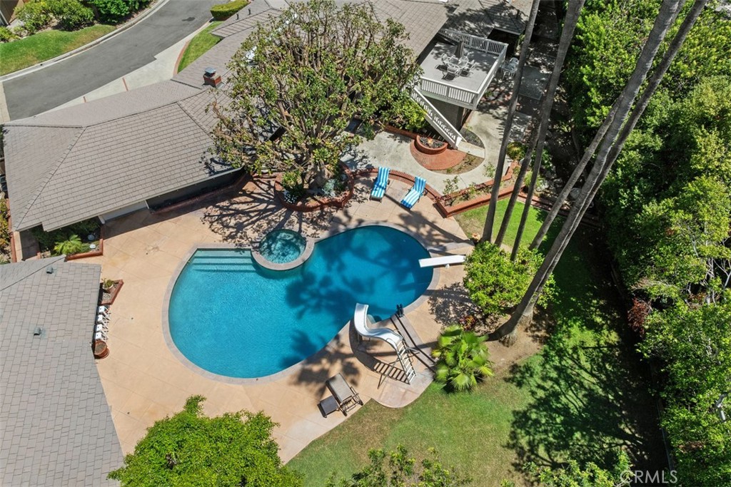 1632 SE Skyline Drive
