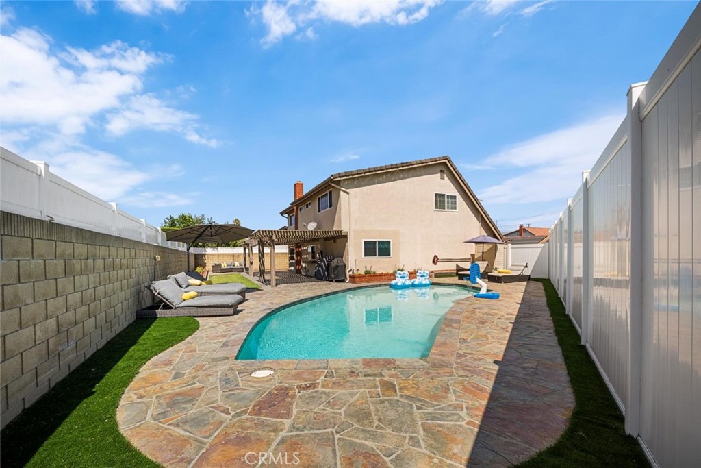 7872 Bouma Circle