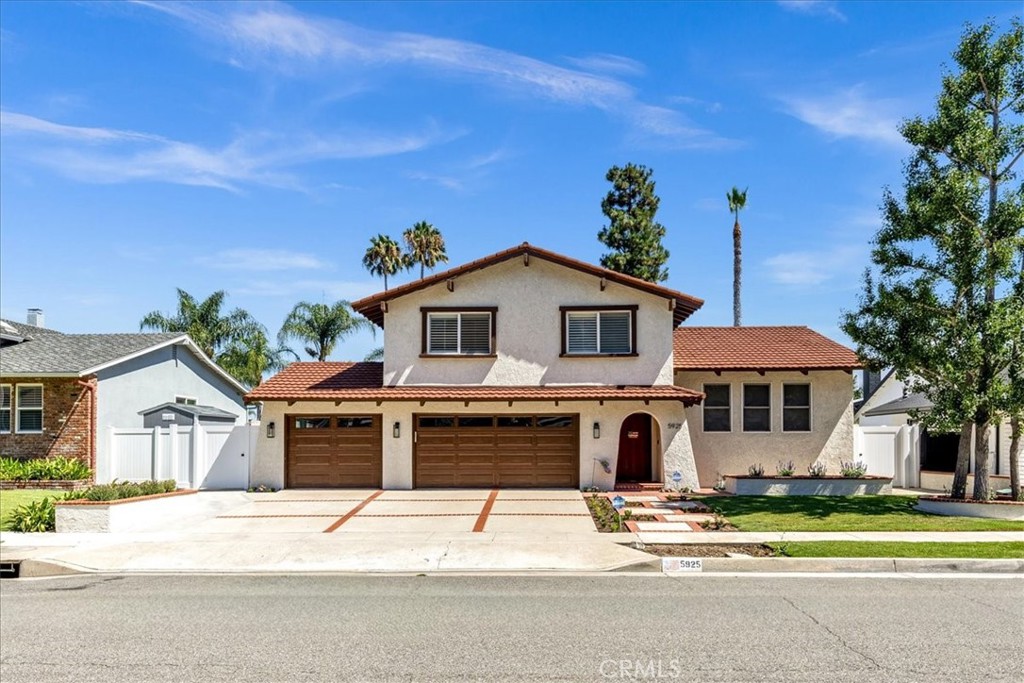 5925 E Tiber