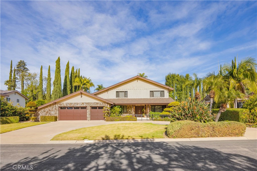 18411 Hillcrest