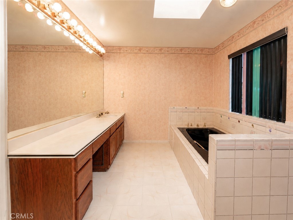5138 Southridge