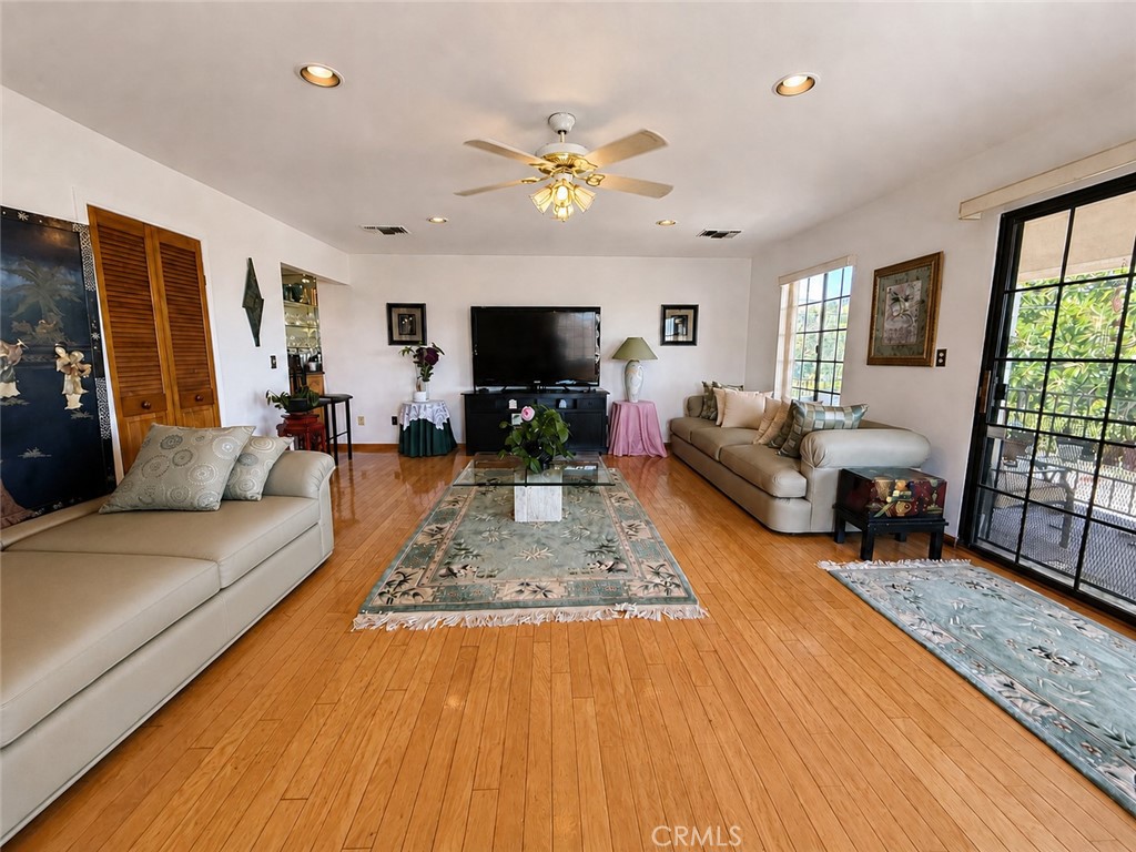 5138 Southridge