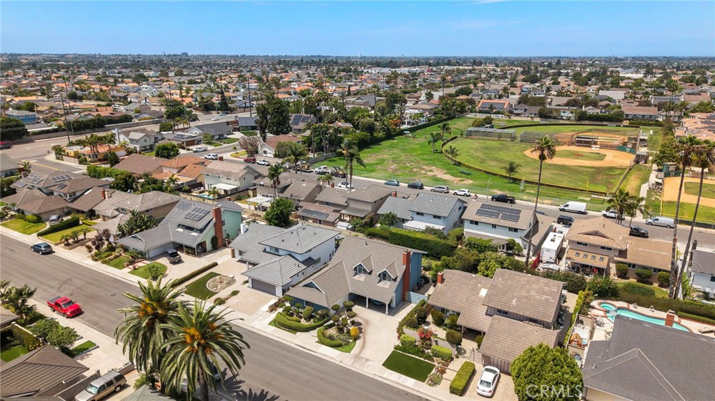 10101 Beverly